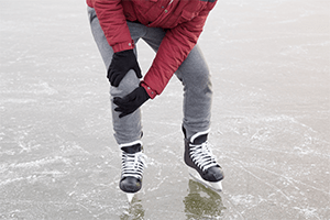 ice skating knee injury